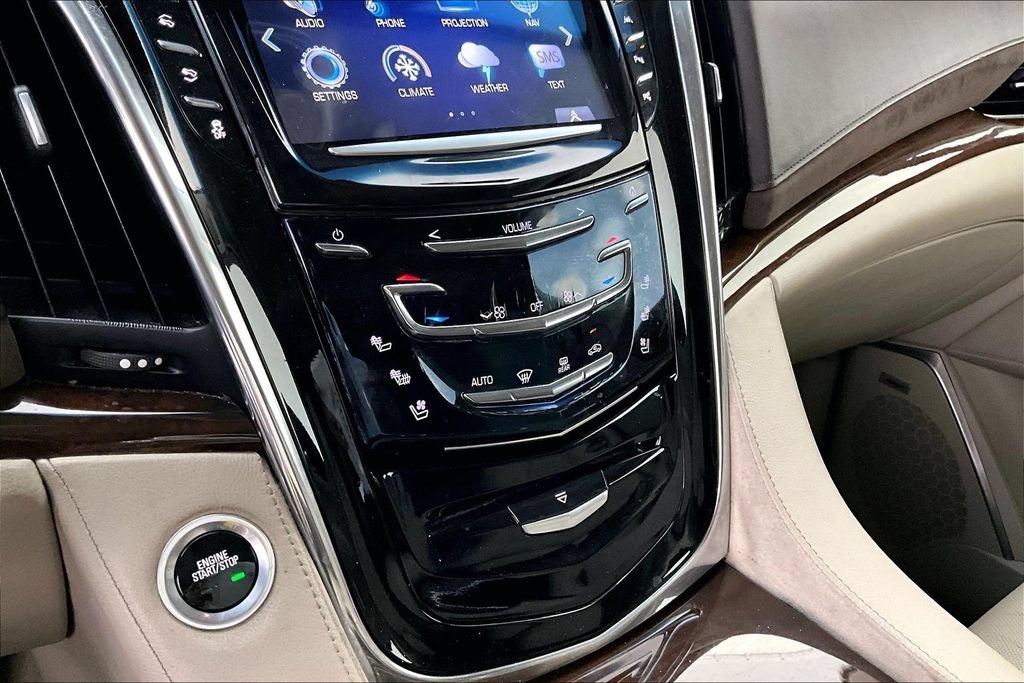 Used 2017 Cadillac Escalade Luxury AWD/4WD image 30