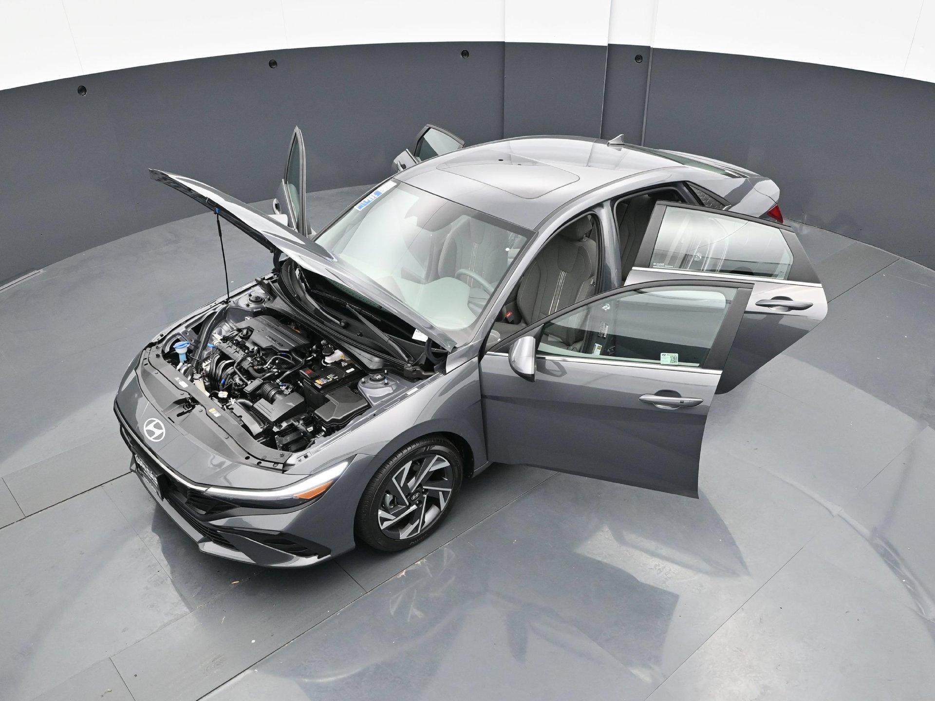 Used 2025 Hyundai Elantra SEL FWD image 43