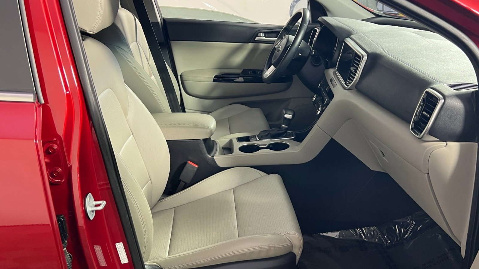 Used 2021 Kia Sportage EX image 13