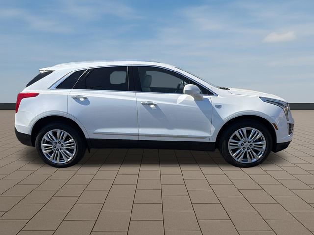 Used 2017 Cadillac XT5 Premium Luxury FWD image 8