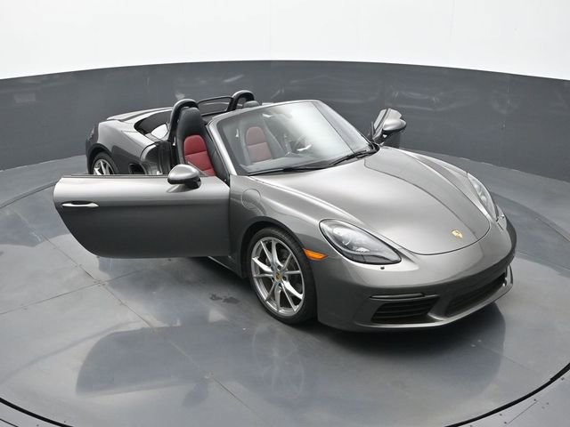 Certified 2018 Porsche 718 Boxster RWD image 28