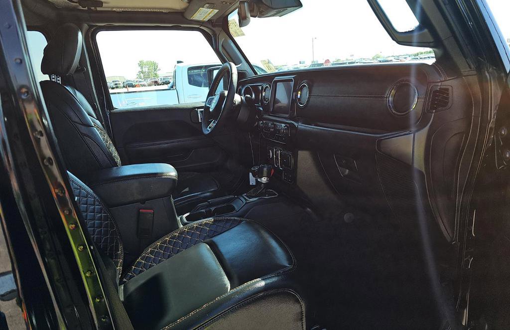 Used 2023 Jeep Wrangler Unlimited Sahara AWD/4WD image 8