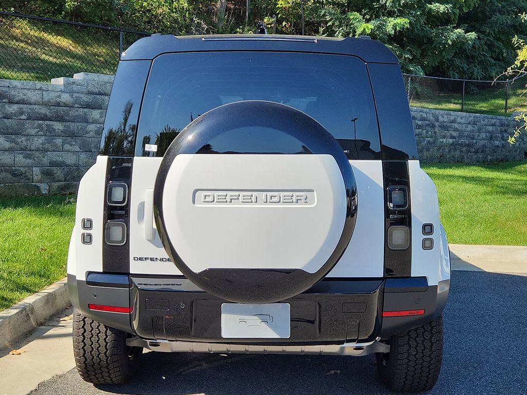 Used 2026 Land Rover Defender 110 S AWD/4WD image 6