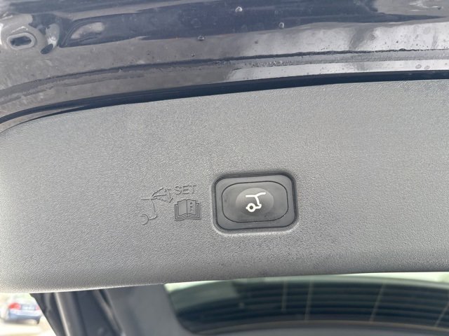 Used 2024 Lincoln Nautilus Premier w/ Equipment Group 102A image 12