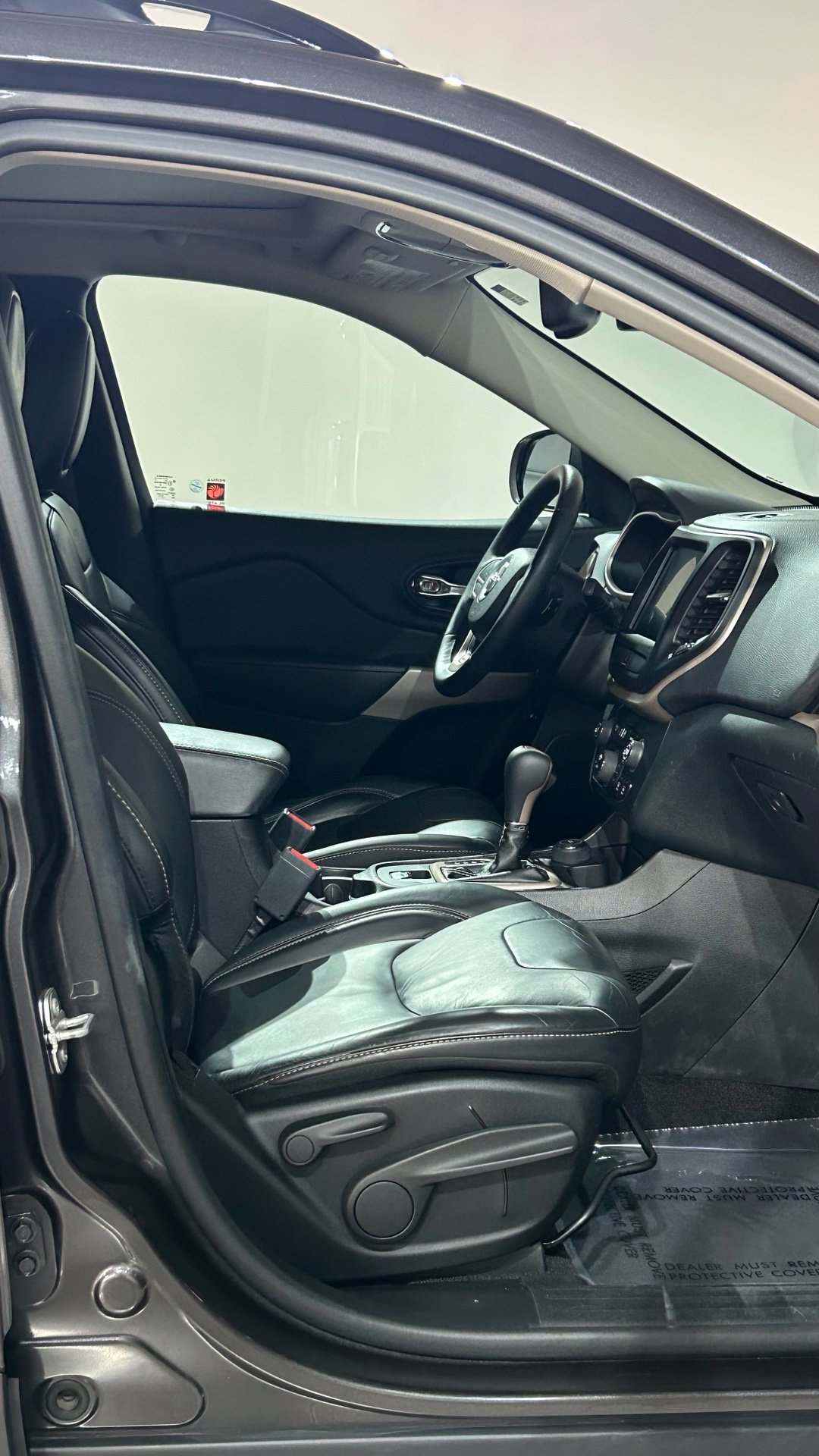 Used 2017 Jeep Cherokee High Altitude AWD/4WD image 49