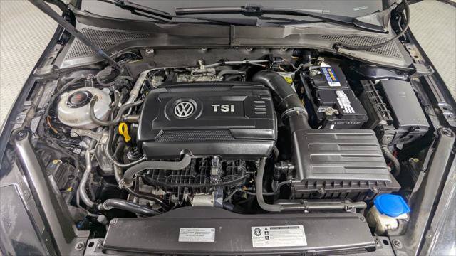 Used 2018 Volkswagen Golf SE FWD image 32