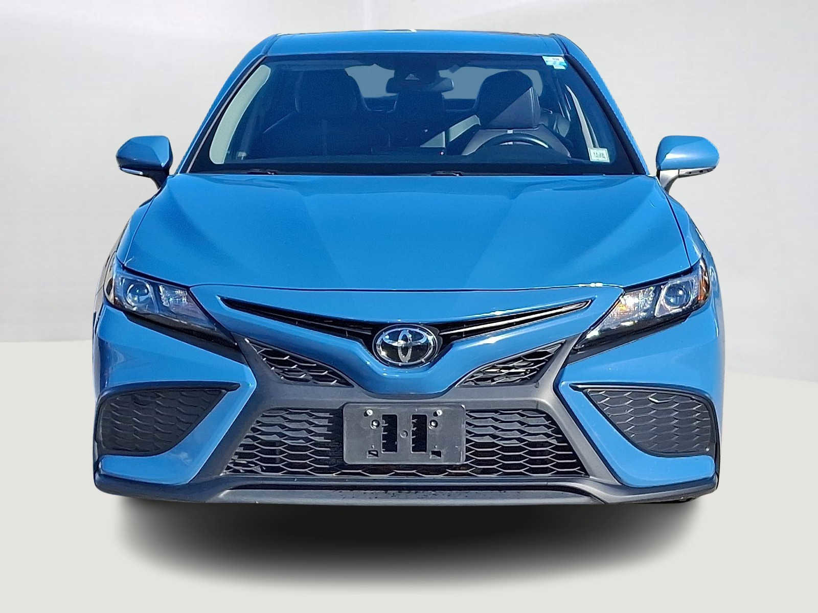Certified 2024 Toyota Camry SE image 3