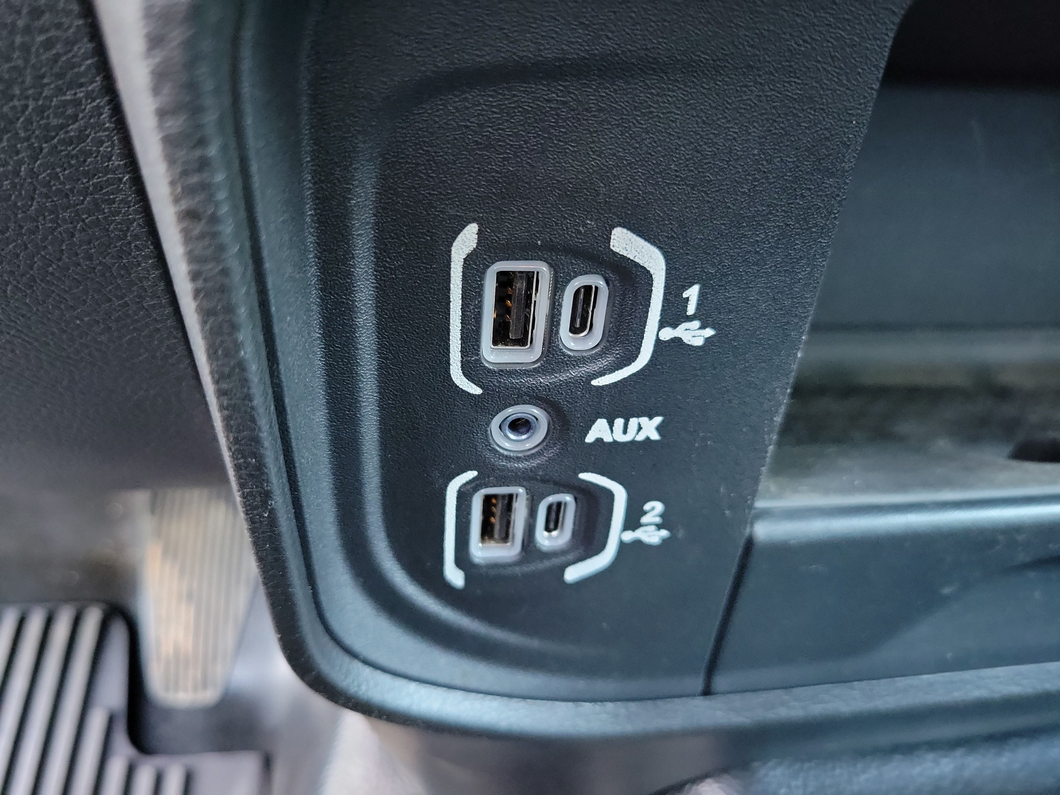 Used 2024 RAM 2500 Tradesman w/ Chrome Appearance Group AWD/4WD image 19