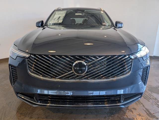New 2026 Volvo XC90 B6 Plus w/ Protection Package AWD/4WD image 2
