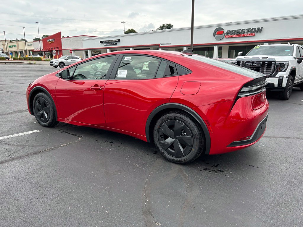 New 2027 Toyota Prius Plug-In Hybrid FWD image 8
