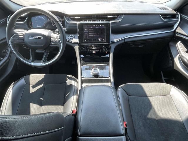 Used 2024 Jeep Grand Cherokee L Laredo image 12