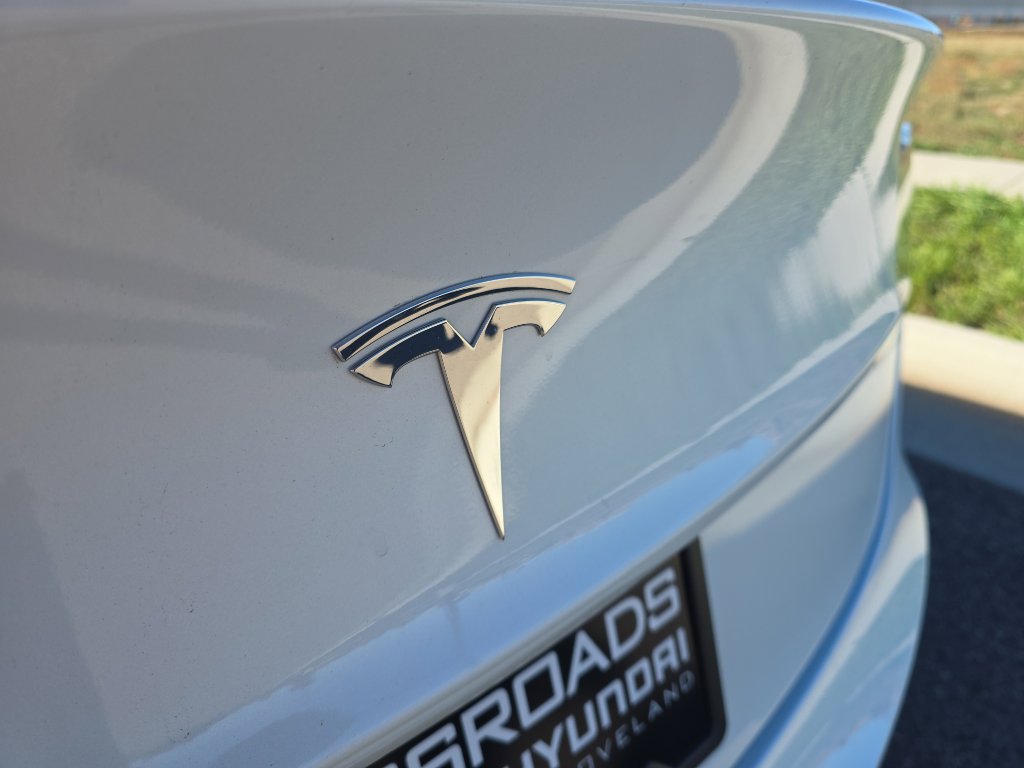 Used 2023 Tesla Model 3 Standard Range image 9