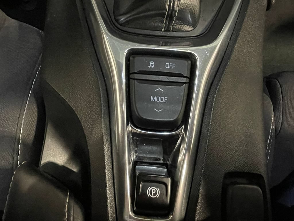 Used 2019 Chevrolet Camaro LT RWD image 59