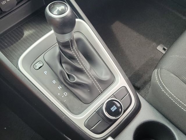 Used 2024 Hyundai Venue SEL FWD image 30