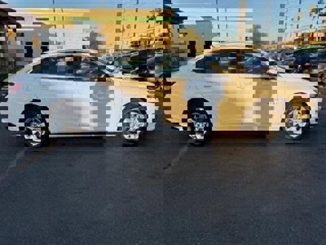 Used 2022 Chevrolet Malibu LT image 12