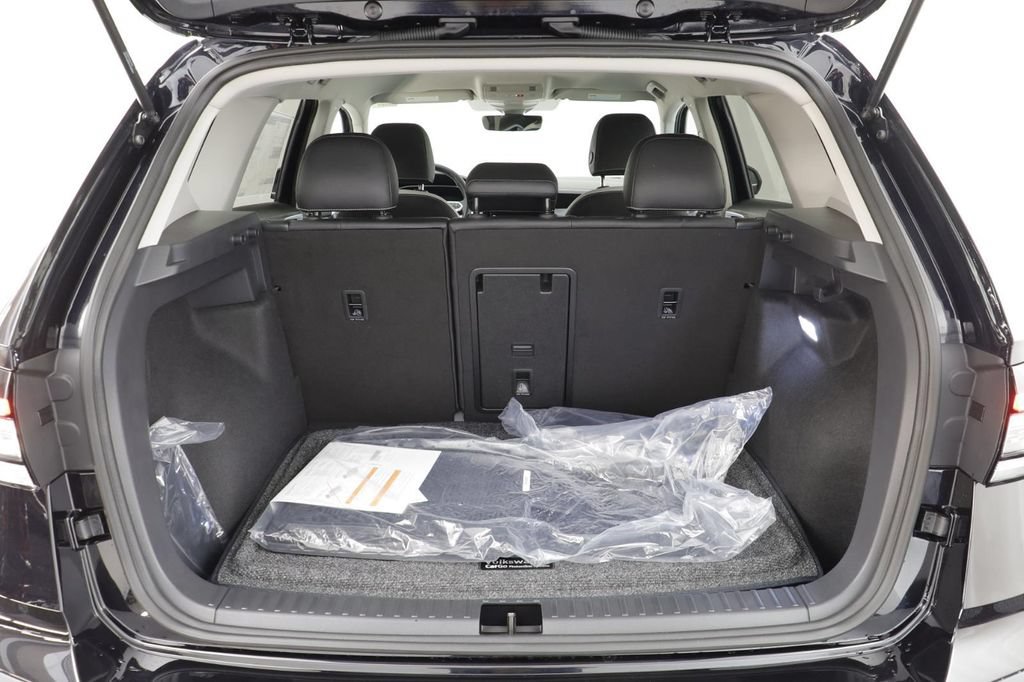 New 2026 Volkswagen Taos SE AWD/4WD image 18