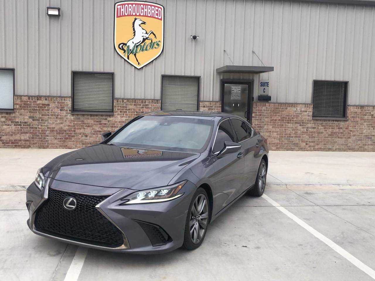 Used 2019 Lexus ES 350 F Sport w/ Accessory Package FWD image 3