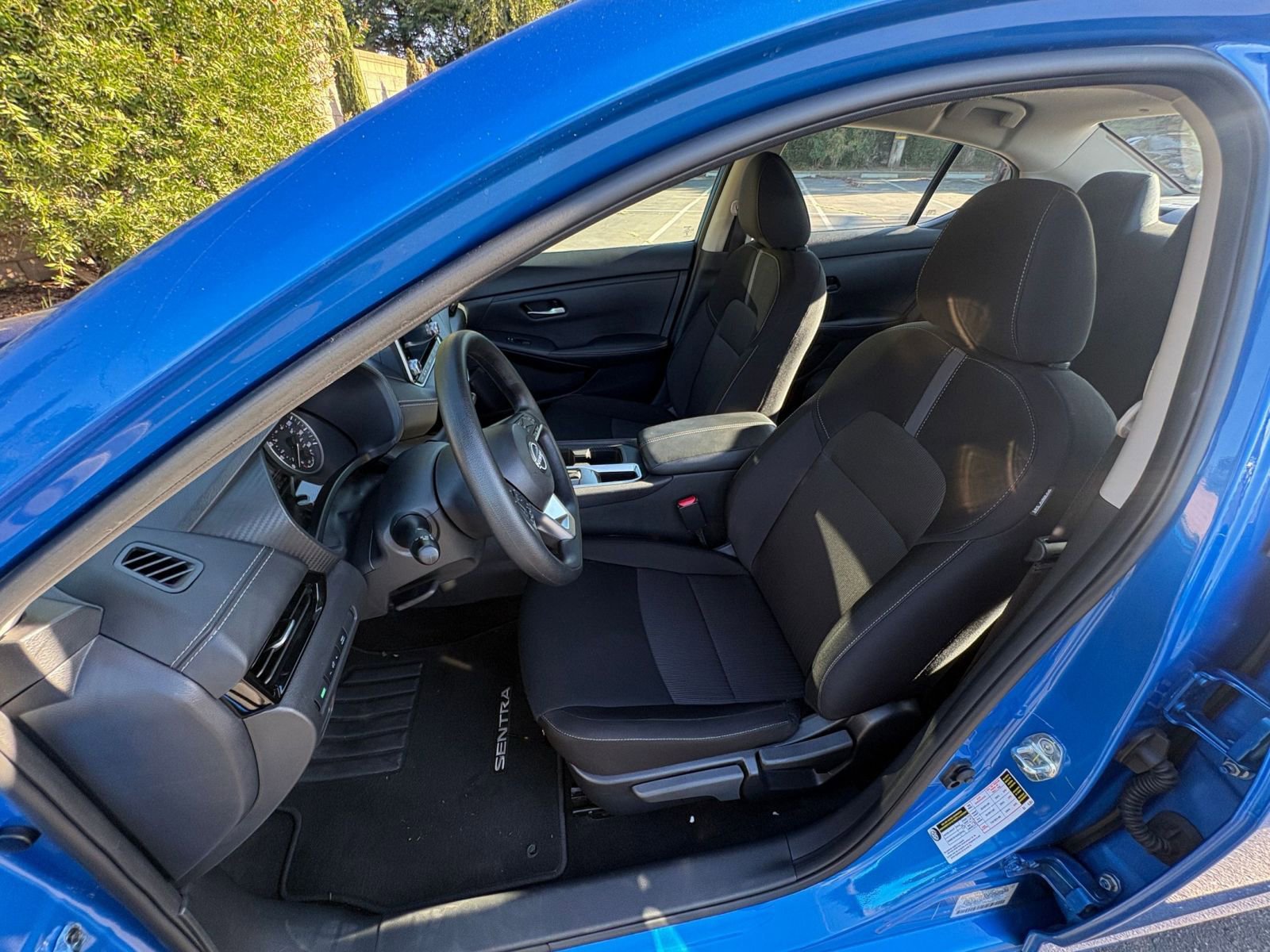 Used 2025 Nissan Sentra SV FWD image 34
