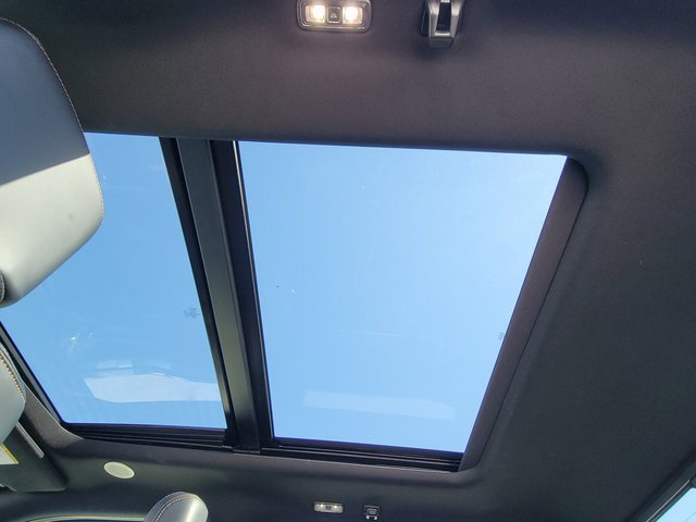 Certified 2024 Ford F450 Platinum w/ FX4 Off-Road Package image 13