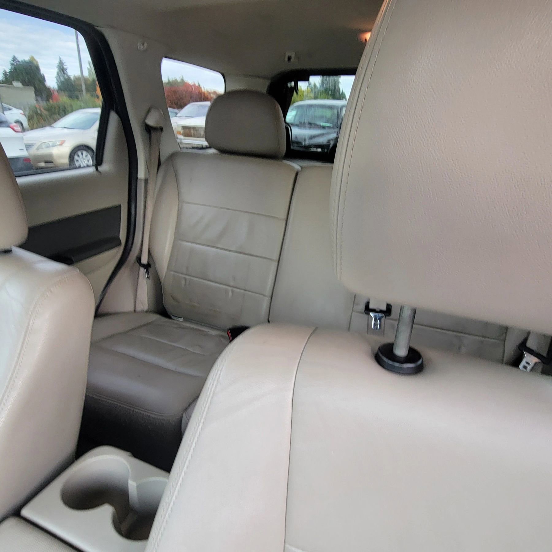 Used 2010 Ford Escape Limited image 10