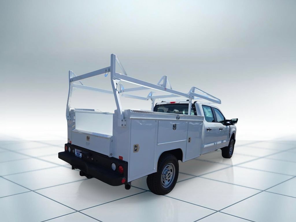 New 2026 Ford F350 XL w/ XL Chrome Package AWD/4WD image 4