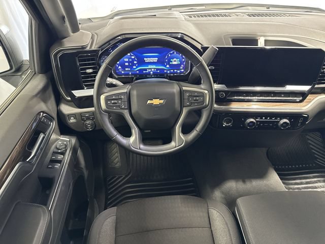 Used 2024 Chevrolet Silverado 1500 LT AWD/4WD image 14