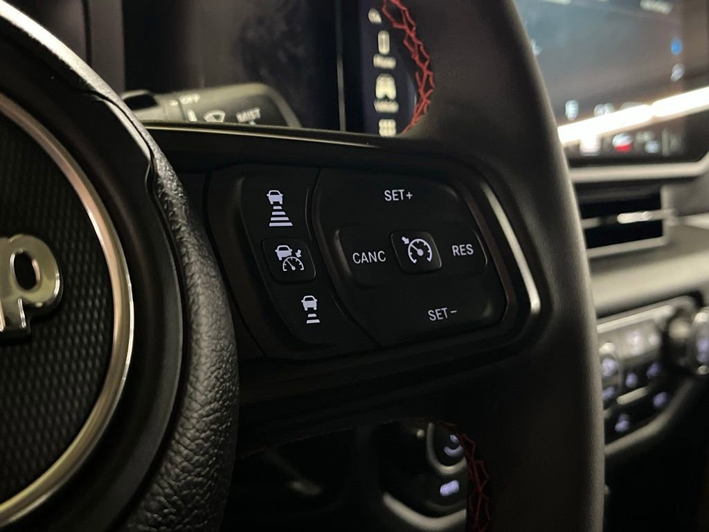 Used 2024 Jeep Wrangler Unlimited Rubicon w/ XTREMEE 35" Tire Package image 24