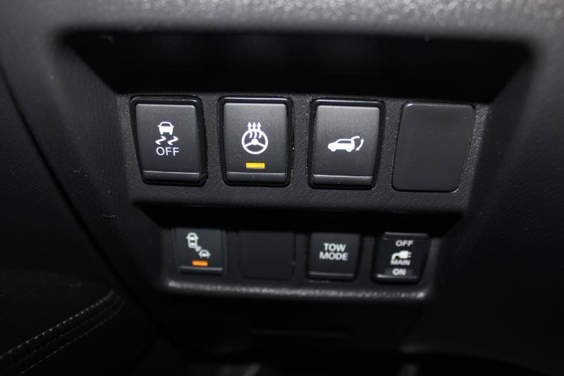 Used 2018 Nissan Pathfinder Platinum w/ Cargo Package FWD image 30