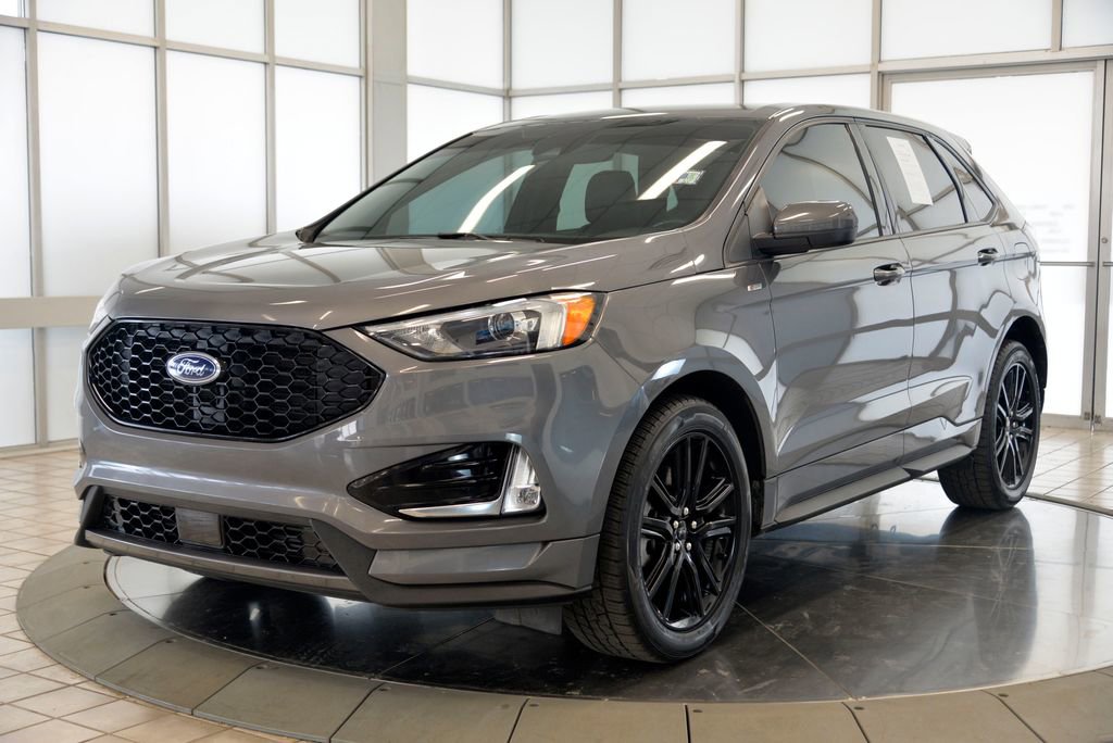 Used 2022 Ford Edge ST-Line w/ Class II Trailer Tow Package AWD/4WD image 4