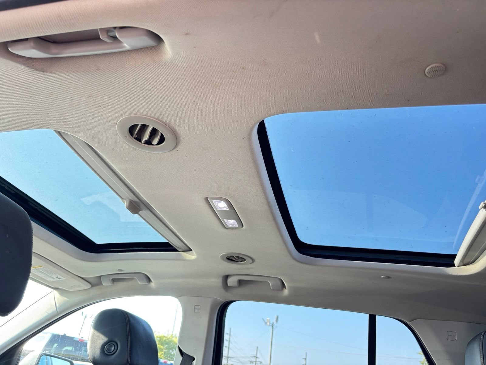 Used 2019 Chevrolet Traverse LT w/ LT Premium Package FWD image 12