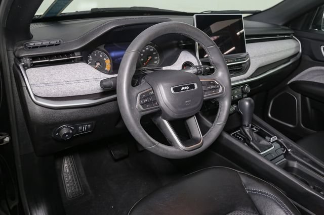 Used 2023 Jeep Compass Latitude w/ Convenience Group AWD/4WD image 21