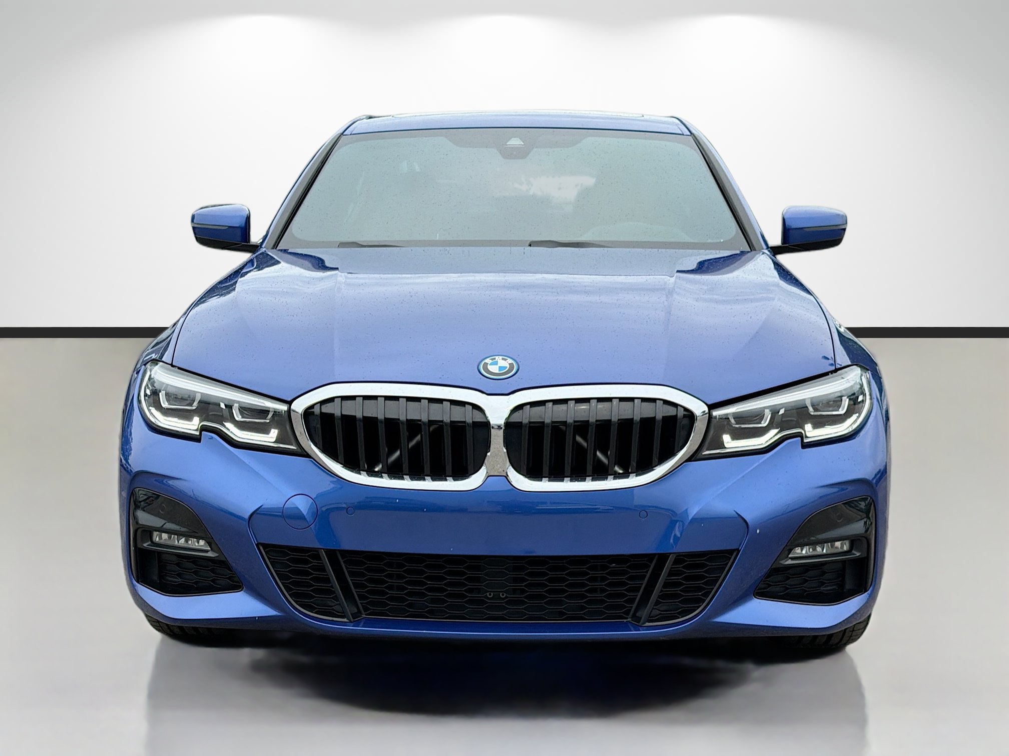Used 2022 BMW 330e w/ M Sport Package RWD image 8