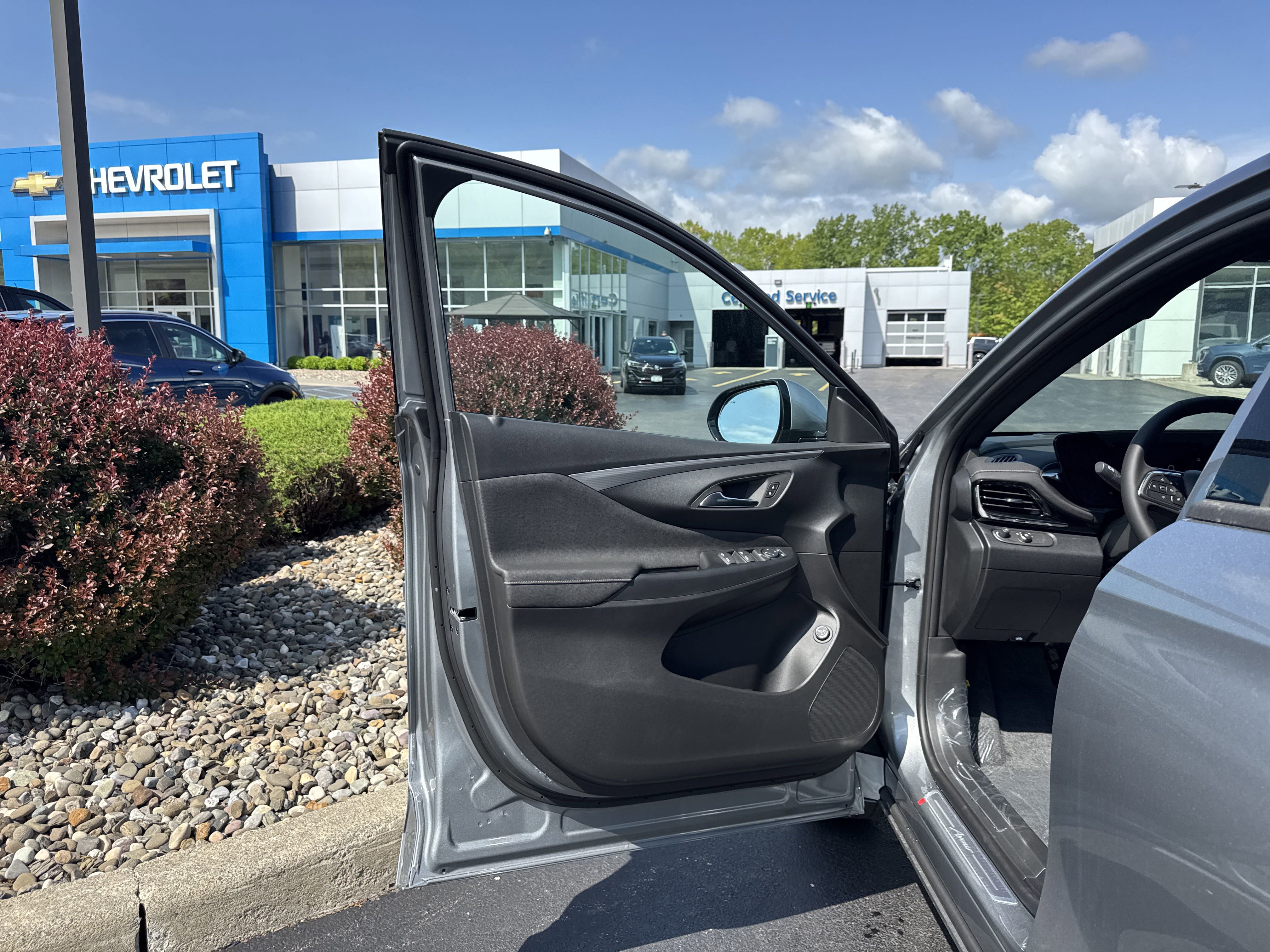 New 2025 Buick Envista Avenir image 11