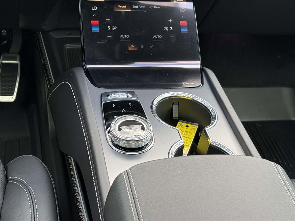 New 2026 Cadillac Vistiq Luxury w/ LPO, Floor Liner Package image 19