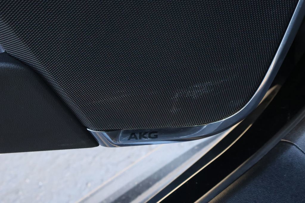 Used 2024 Cadillac Escalade ESV Luxury image 40