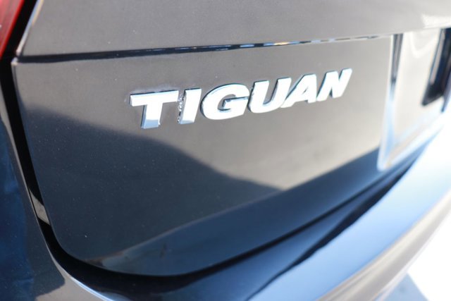 Used 2020 Volkswagen Tiguan S FWD image 8