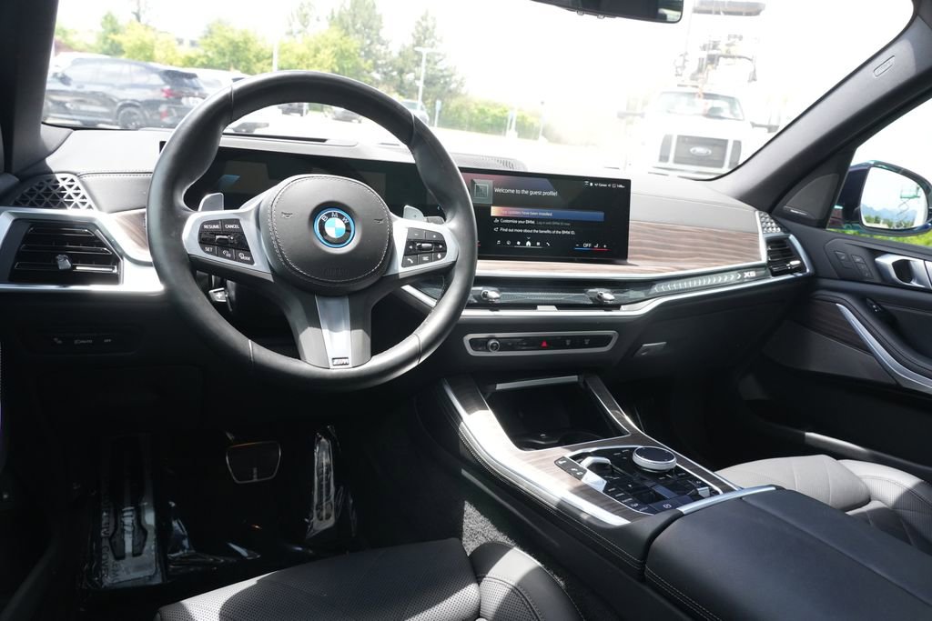 Used 2024 BMW X5 xDrive50e w/ M Sport Package AWD/4WD image 18