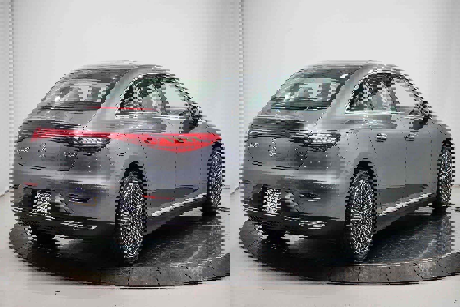 Certified 2023 Mercedes-Benz EQE 500 4MATIC Sedan image 4