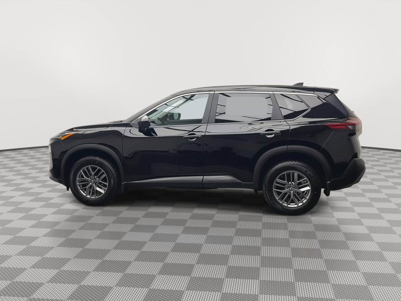 Used 2023 Nissan Rogue S image 29
