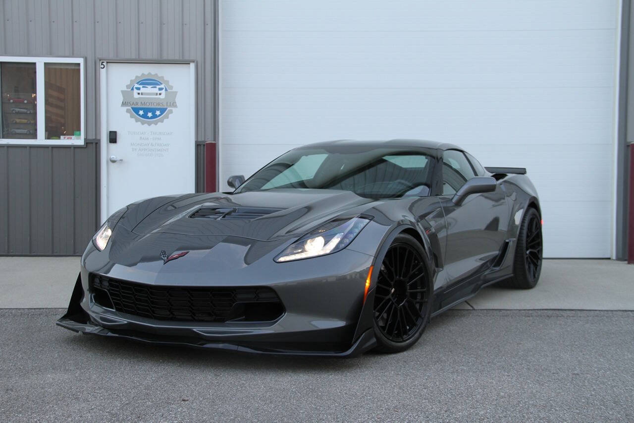 Used 2015 Chevrolet Corvette Z06 w/ 3LZ Preferred Equipment Group RWD image 1