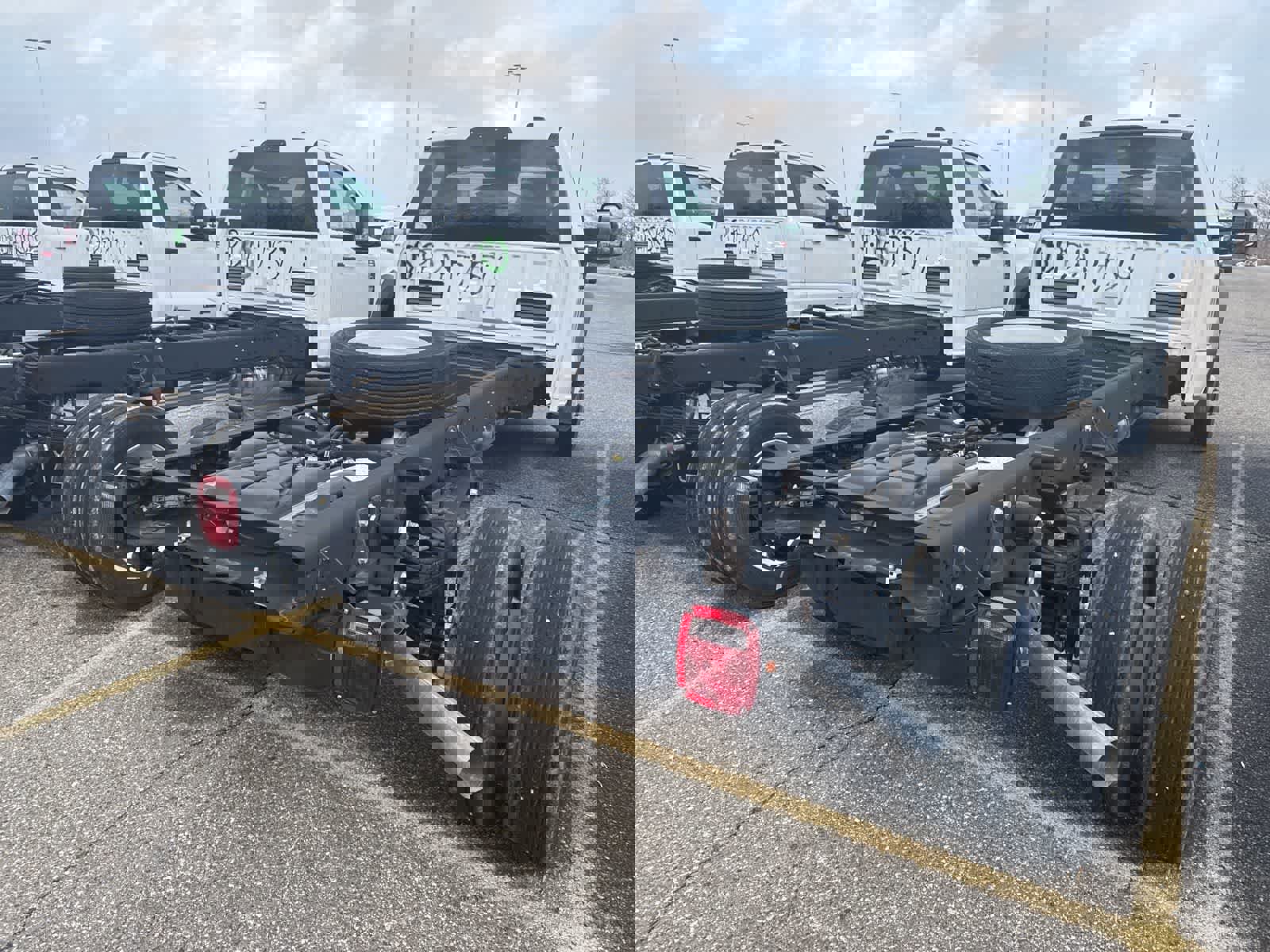 New 2023 Ford F450 XLT w/ XLT Value Package image 10