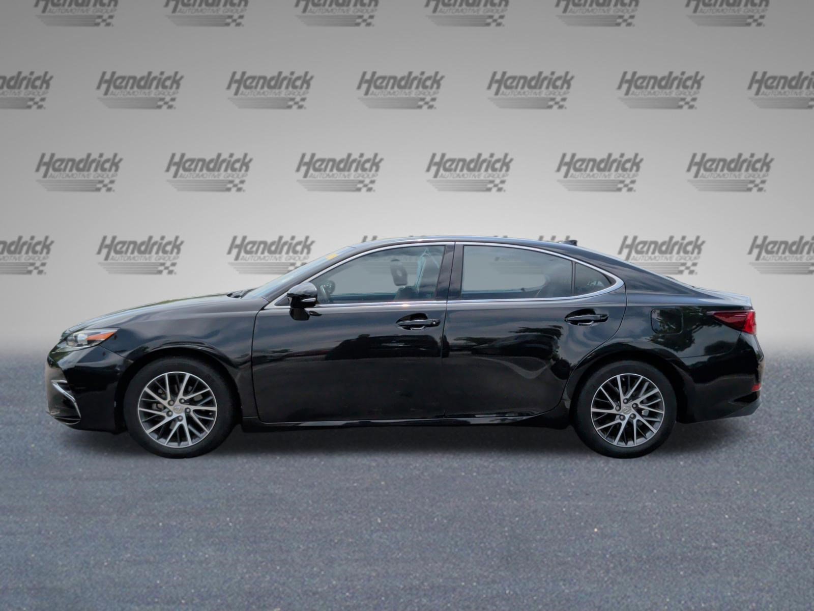 Used 2016 Lexus ES 350 w/ Luxury Package w/Wood Trim FWD image 10