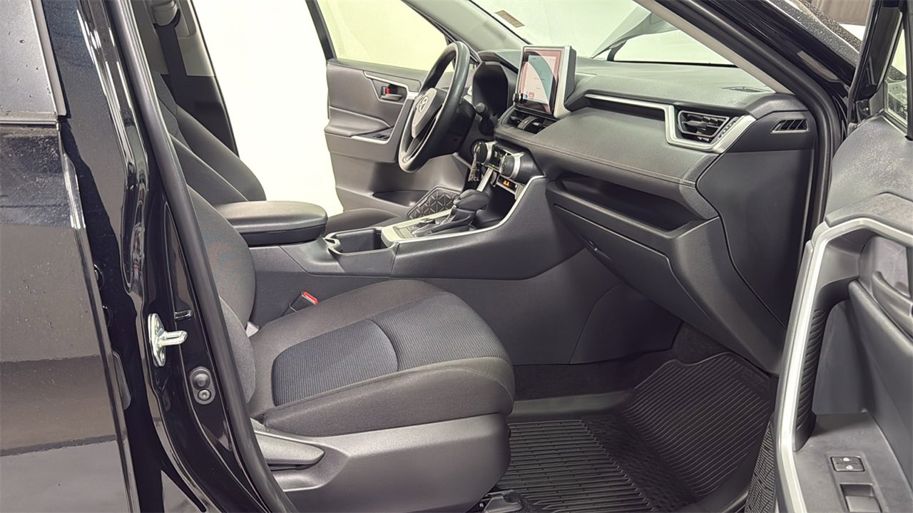 Certified 2025 Toyota RAV4 LE image 18