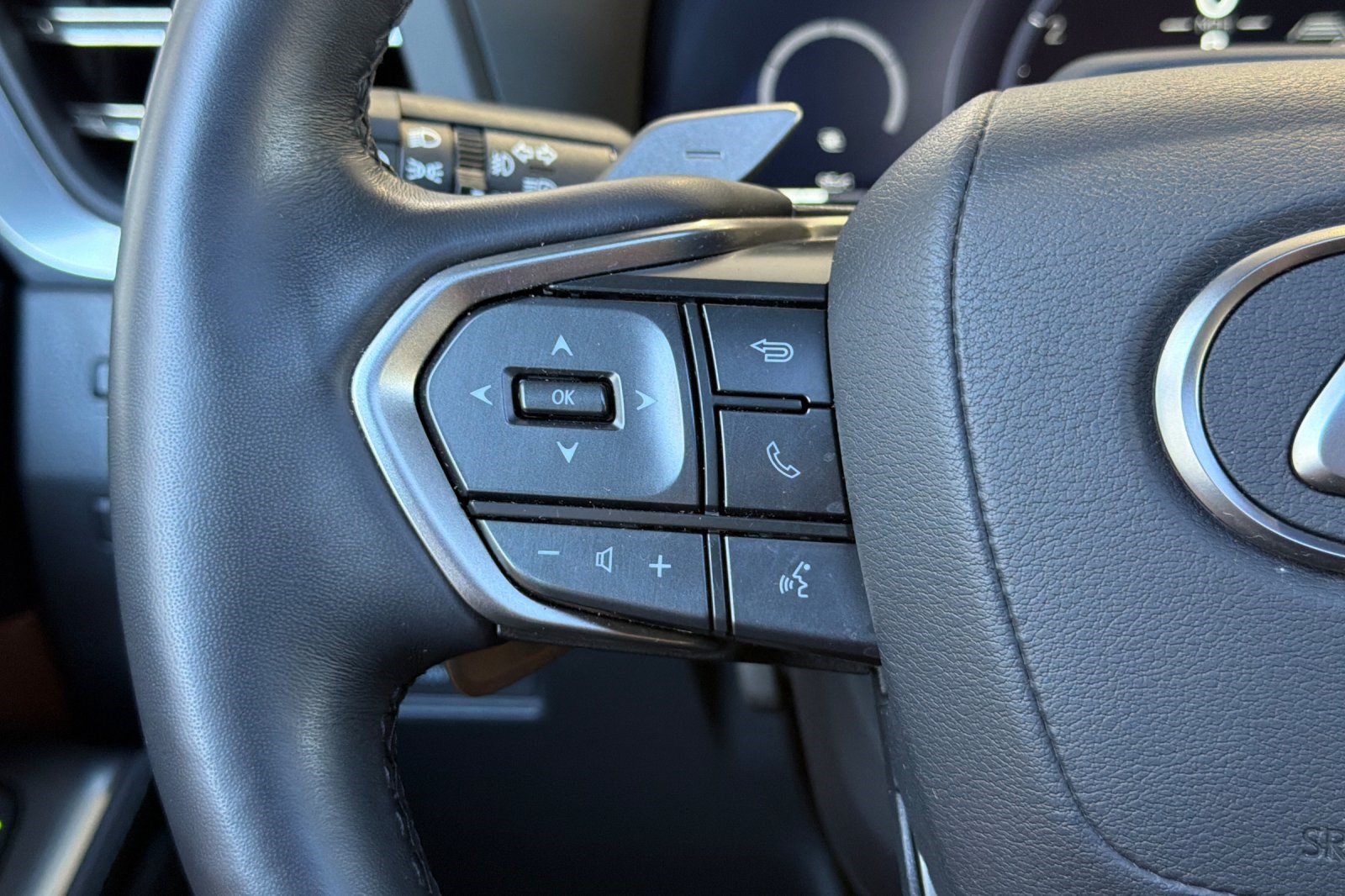 Certified 2025 Lexus GX 550 w/ Accessory Package (Z1) AWD/4WD image 30