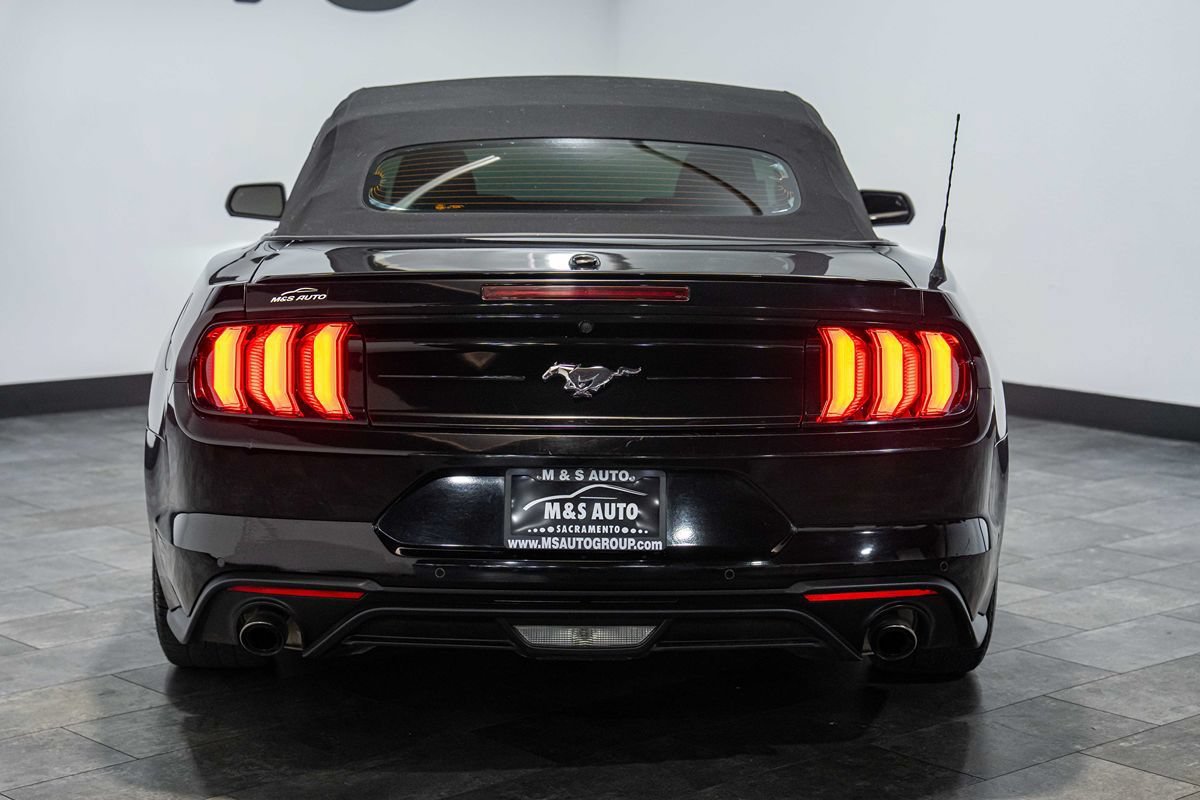 Used 2023 Ford Mustang Premium RWD image 6