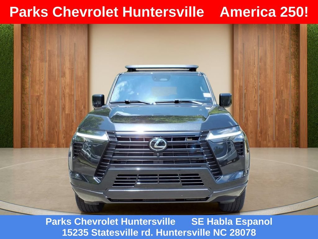 Used 2025 Lexus GX 550 w/ Cold Area Package AWD/4WD image 2