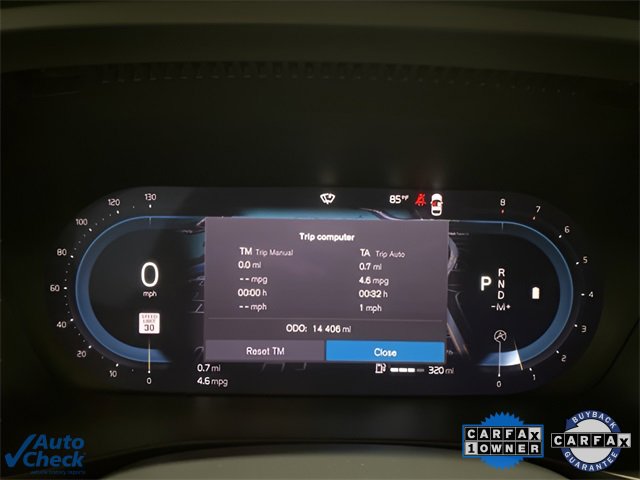 Used 2025 Volvo XC40 B5 Core image 10