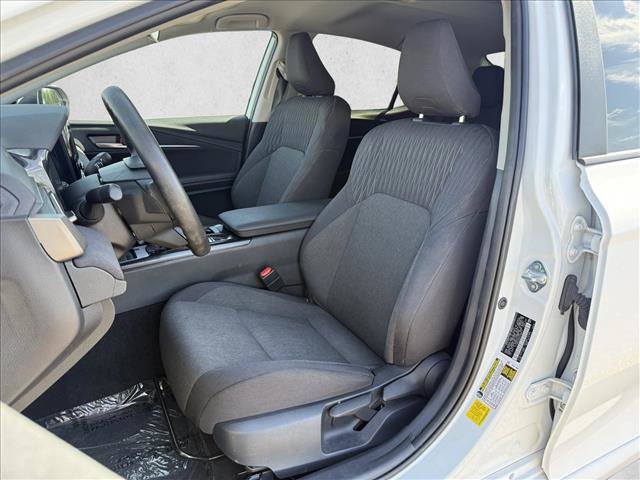Used 2025 Toyota Camry LE FWD image 11