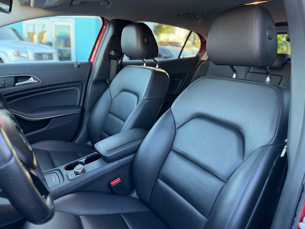Used 2015 Mercedes-Benz GLA 250 4MATIC image 14