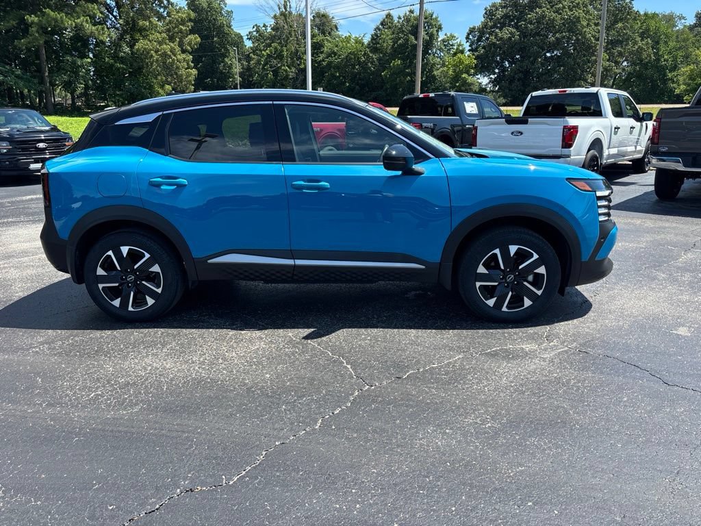 Used 2025 Nissan Kicks SR AWD/4WD image 4
